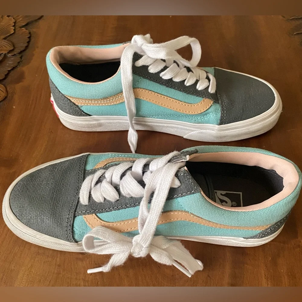 Kids Vans sneakers Size 4.5 Men’s 6 Women’s fun design - Picture 4 of 7
